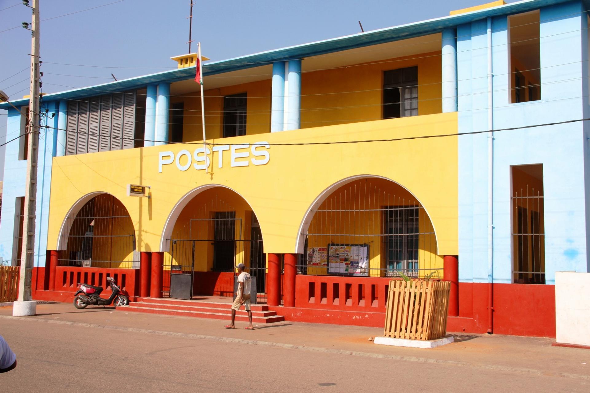 MORONDAVA LA POSTE